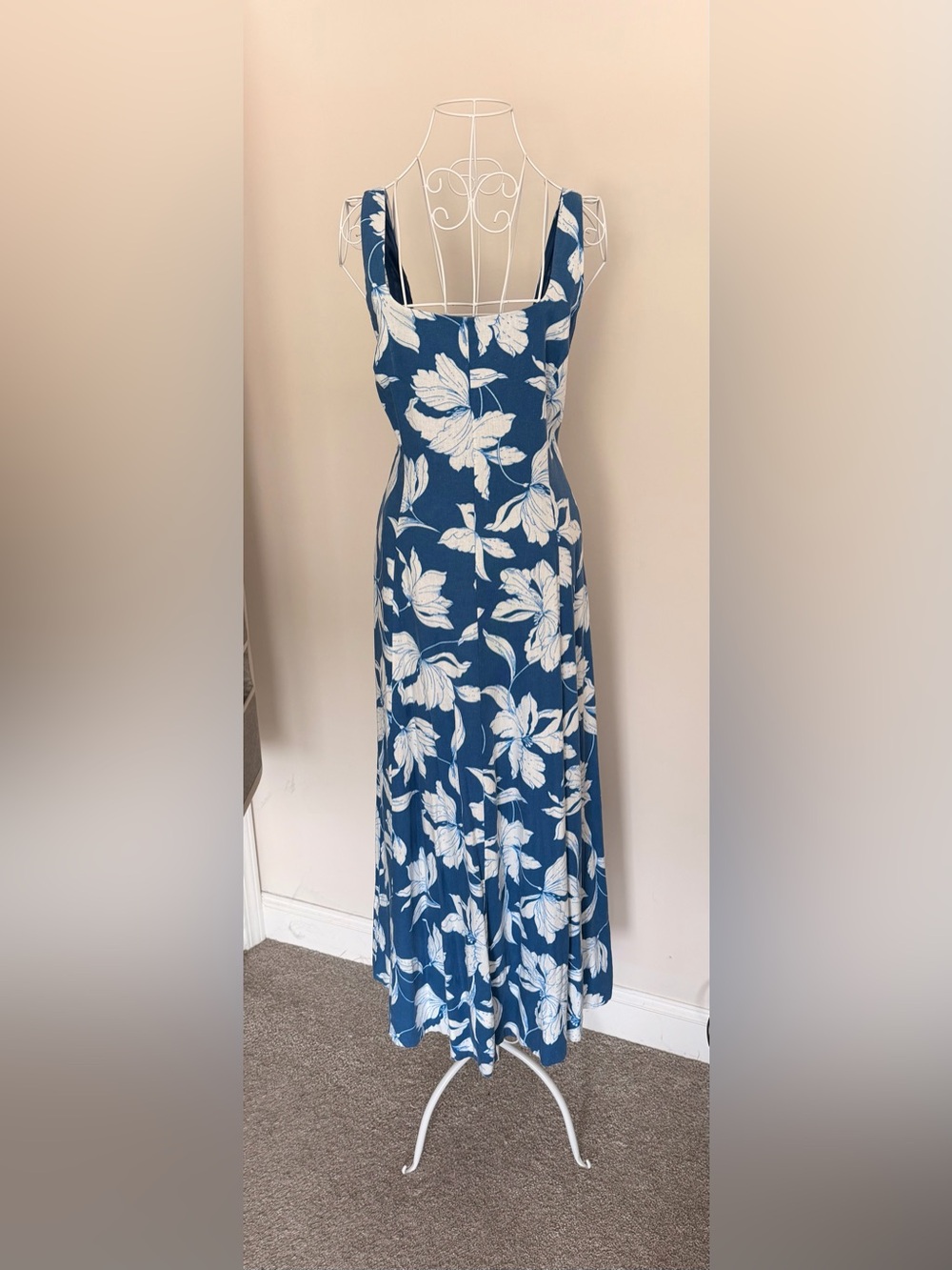 GAP Blue White Floral Midi Dress Smocked Back Sleeveless Size M - Picture 2 of 5